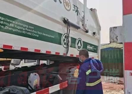 城市“美容師”：疫情不止，我們不散